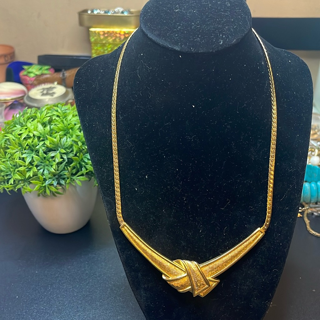 Vintage Knot Goldplated Necklace